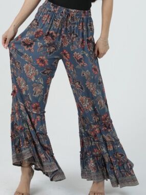 Angie wide leg pant with ruffle bottom